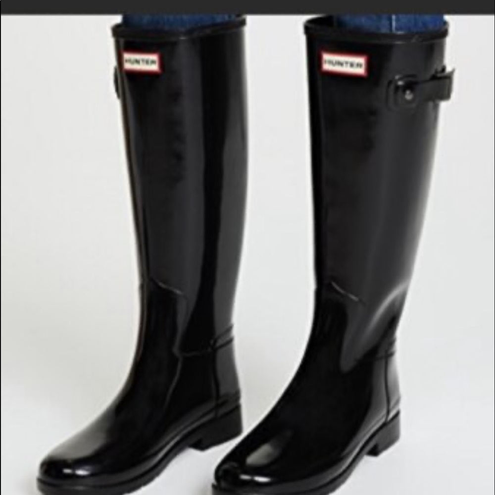 Black hunter boots